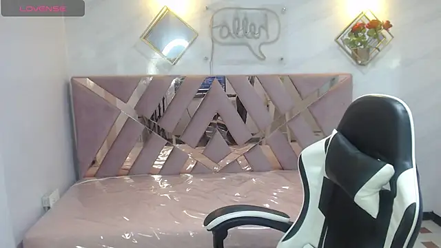 Evy Luxx v online show from 15, 12, 2025