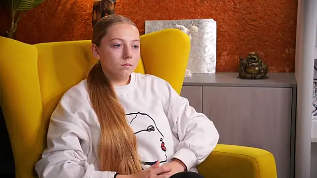 Snapshot of ShirlRago chatting on 15, 11, 2025 ShirlRago online show from 15, 11, 2025