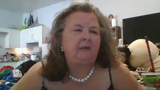 TiguhguhrsRose online show from 24, 11, 2025