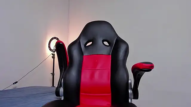 LuigiVitale 1 online show from 20, 2, 2026