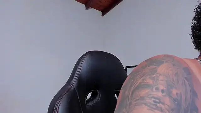 Snapshot of LuigiVitale_1 chatting on 20, 3, 2026 LuigiVitale 1 online show from 20, 3, 2026