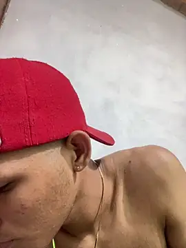 Snapshot of Luigi_cumming1 chatting on 12, 4, 2026 Luigi cumming1 online show from 12, 4, 2026