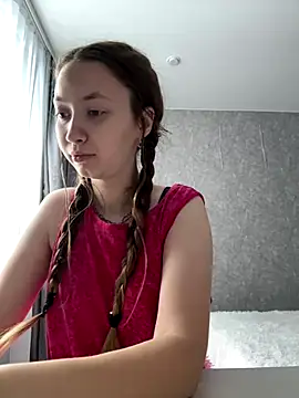 Holy Poly online show from 19, 12, 2025