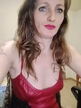 Snapshot of CrazyMaya39 chatting on 4, 5, 2026 CrazyMaya39 online show from 4, 5, 2026