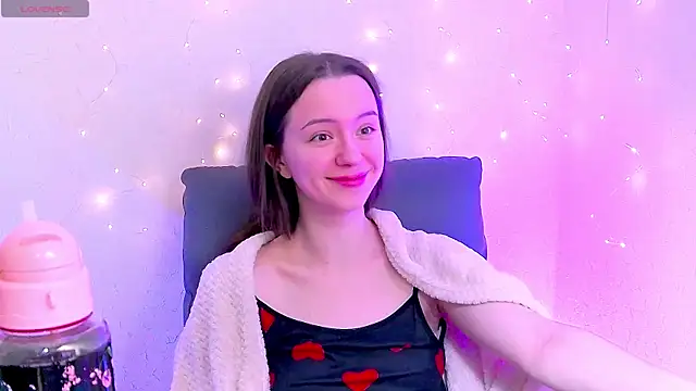 Snapshot of BellaVelure6767 chatting on 9, 4, 2026 BellaVelure6767 online show from 9, 4, 2026