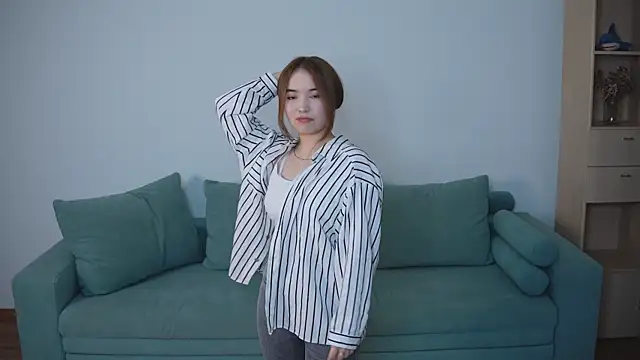 Snapshot of BetseyLaszlo chatting on 30, 11, 2025 BetseyLaszlo online show from 30, 11, 2025