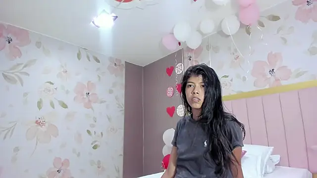 Snapshot of arietta_skinny chatting on 2, 3, 2026 arietta skinny online show from 2, 3, 2026