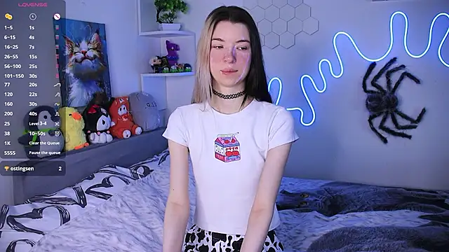 Snapshot of Emmie_shy chatting on 8, 2, 2026 Emmie shy online show from 8, 2, 2026