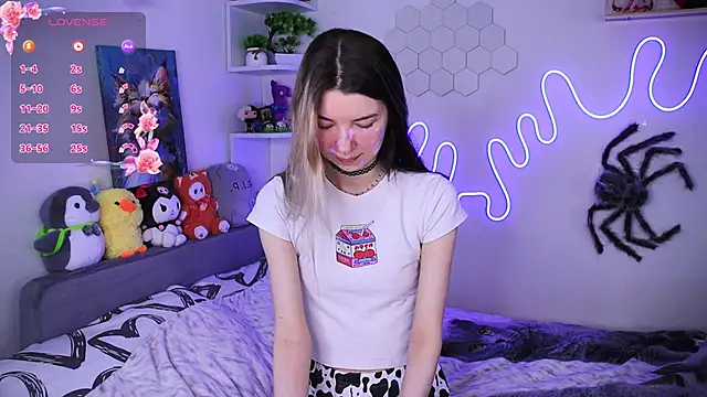 Snapshot of Emmie_shy chatting on 3, 3, 2026 Emmie shy online show from 3, 3, 2026