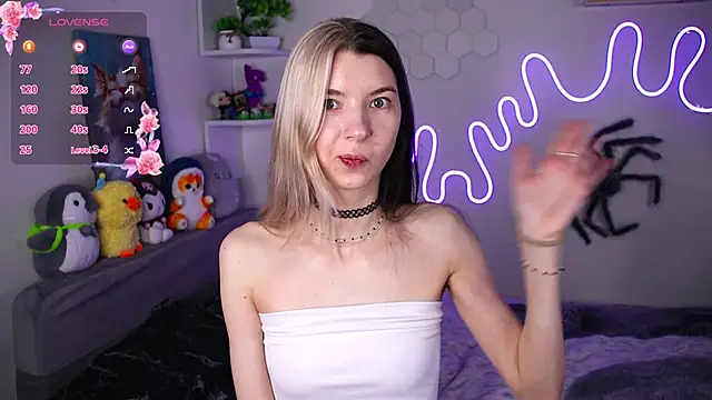 Snapshot of Emmie_shy chatting on 16, 4, 2026 Emmie shy online show from 16, 4, 2026