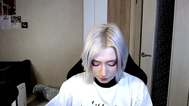 SophiaLur online show from 30, 11, 2025