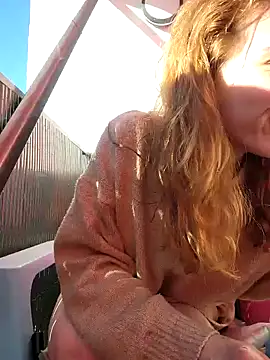 Snapshot of Mimakario chatting on 18, 11, 2025 Mimakario online show from 18, 11, 2025