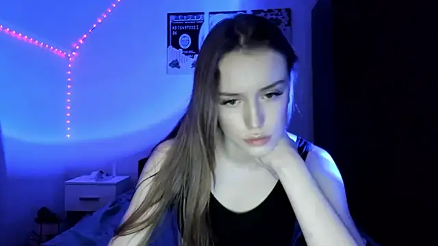 Snapshot of tinyglow chatting on 24, 3, 2026 tinyglow online show from 24, 3, 2026