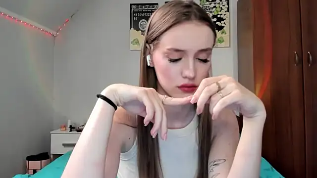 Snapshot of tinyglow chatting on 30, 3, 2026 tinyglow online show from 30, 3, 2026