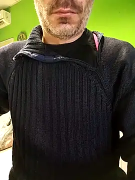 Snapshot of platone09 chatting on 16, 12, 2025 platone09 online show from 16, 12, 2025