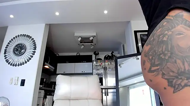 sofiasexhot online show from 9, 3, 2025