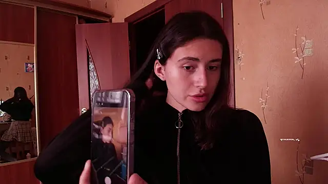 Snapshot of KristinaScott chatting on 29, 4, 2026 KristinaScott online show from 29, 4, 2026