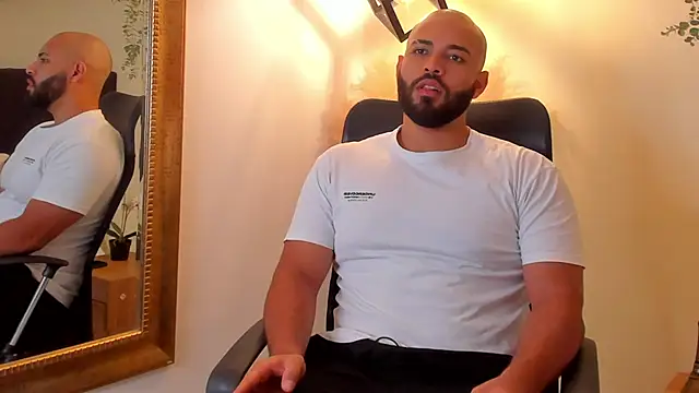 Snapshot of Chris_Varden chatting on 17, 5, 2026 Chris Varden online show from 17, 5, 2026