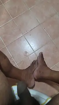 Snapshot of dubaimallu69 chatting on 15, 11, 2025 dubaimallu69 online show from 15, 11, 2025