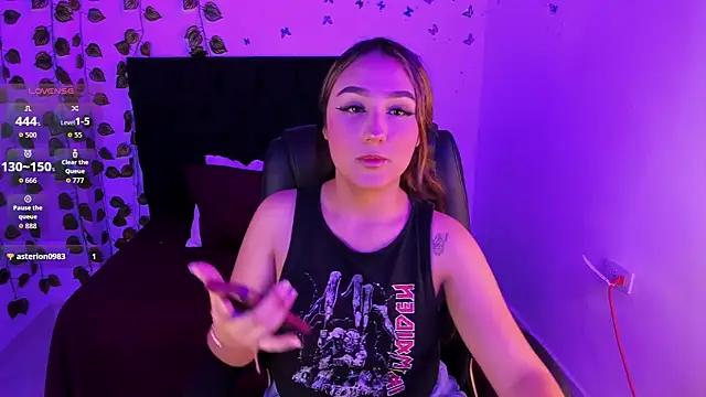 Snapshot of Anna_valerious7 chatting on 5, 12, 2025 Anna valerious7 online show from 5, 12, 2025