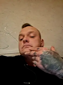 Snapshot of PiotrStasiorowski40 chatting on 15, 11, 2025 PiotrStasiorowski40 online show from 15, 11, 2025