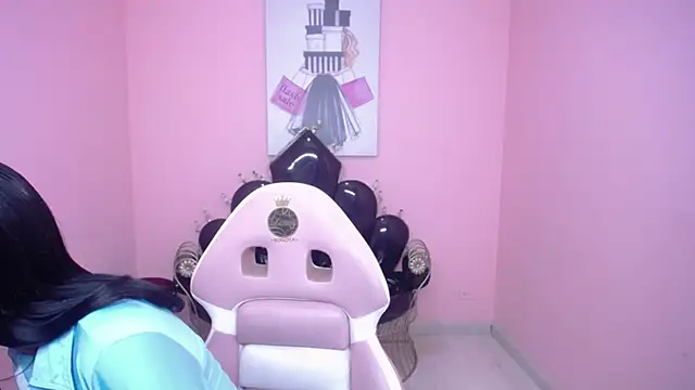 Snapshot of Milu_carbajal_x chatting on 14, 11, 2025 Milu carbajal x online show from 14, 11, 2025