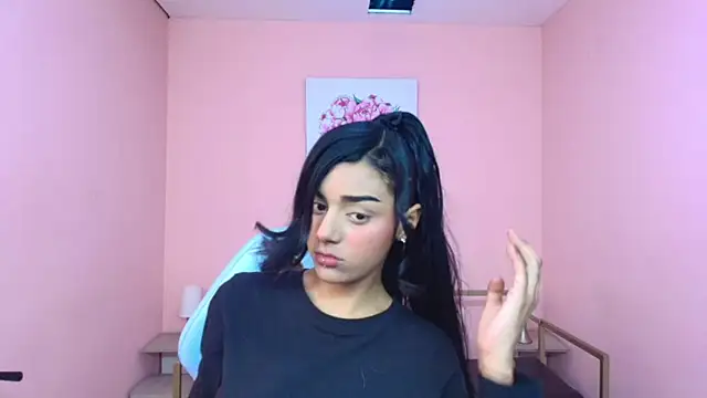 Snapshot of Milu_carbajal_x chatting on 22, 11, 2025 Milu carbajal x online show from 22, 11, 2025