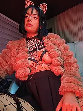 Snapshot of Milu_carbajal_x chatting on 7, 7, 2026 Milu carbajal x online show from 7, 7, 2026