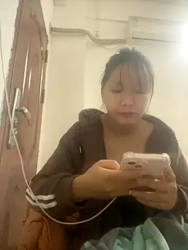 Snapshot of yiyi0316 chatting on 21, 11, 2025 yiyi0316 online show from 21, 11, 2025