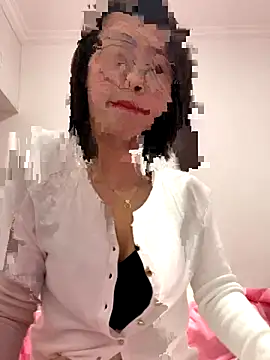 Snapshot of xiaoling2358 chatting on 24, 11, 2025 xiaoling2358 online show from 24, 11, 2025