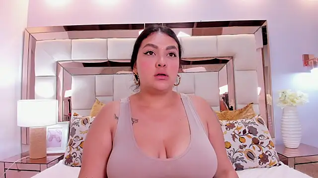 emma stoonne online show from 19, 11, 2025