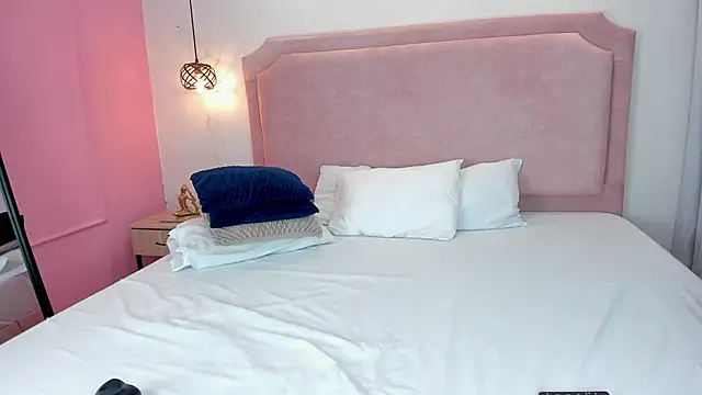 LunnaSinclair online show from 7, 1, 2026