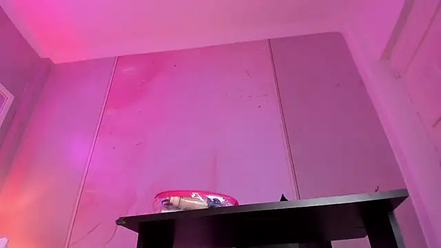 Snapshot of Kendall_curves chatting on 11, 4, 2026 Kendall curves online show from 11, 4, 2026