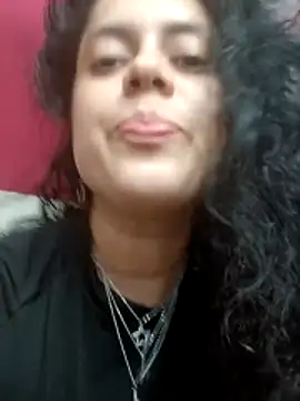 Snapshot of Lapeluda25 chatting on 15, 12, 2025 Lapeluda25 online show from 15, 12, 2025