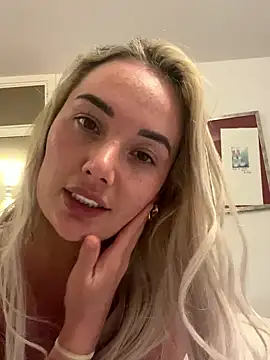 xoxohan11 online show from 15, 5, 2026
