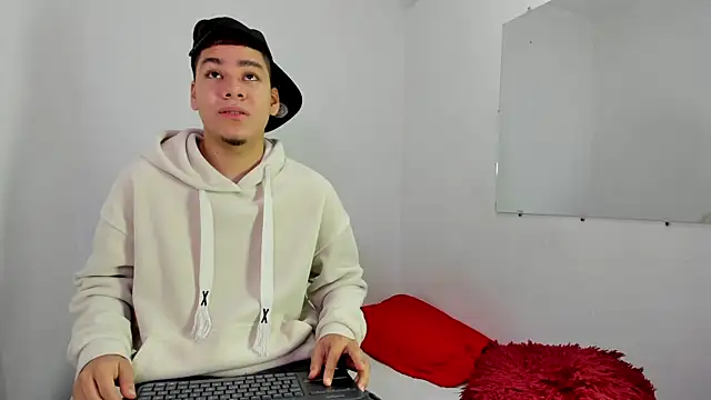 Snapshot of Lucastorrez01 chatting on 16, 2, 2026 Lucastorrez01 online show from 16, 2, 2026