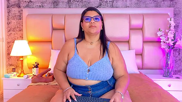 SelennaCooper online show from 10, 3, 2026