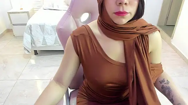 Snapshot of Tahira_bakir chatting on 18, 11, 2025 Tahira bakir online show from 18, 11, 2025