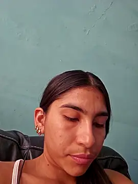 Snapshot of skinnyrox chatting on 15, 3, 2026 skinnyrox online show from 15, 3, 2026