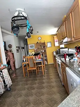 Snapshot of tsashelayamylynzy chatting on 4, 4, 2026 tsashelayamylynzy online show from 4, 4, 2026