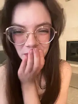 Snapshot of Enigma2007 chatting on 18, 11, 2025 Enigma2007 online show from 18, 11, 2025