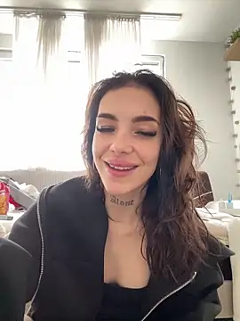 Snapshot of lunababy77 chatting on 15, 2, 2026 lunababy77 online show from 15, 2, 2026