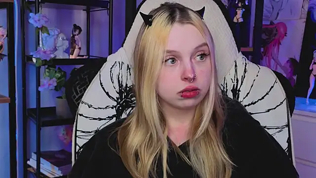 ElvenQueen online show from 5, 12, 2025