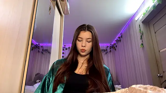 CutieSlim online show from 4, 12, 2025