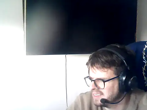 Snapshot of DesertedMonoxide chatting on 2, 4, 2026 DesertedMonoxide online show from 2, 4, 2026