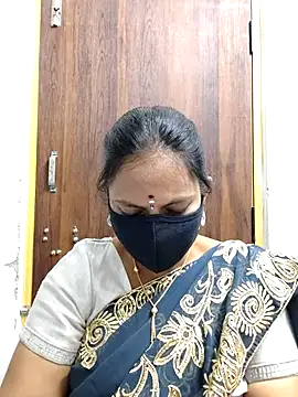 Snapshot of Queen-Neha chatting on 19, 4, 2026 Queen-Neha online show from 19, 4, 2026