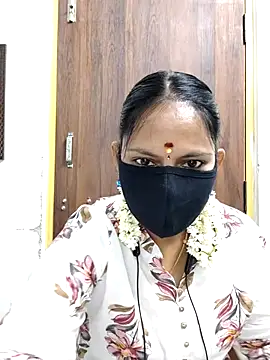 Snapshot of Queen-Neha chatting on 23, 4, 2026 Queen-Neha online show from 23, 4, 2026