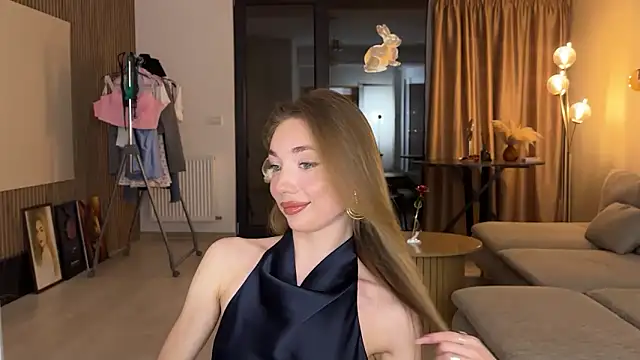 Snapshot of Jolienne chatting on 28, 4, 2026 Jolienne online show from 28, 4, 2026