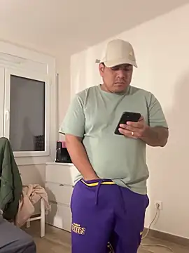 Snapshot of Pelotas2000 chatting on 18, 11, 2025 Pelotas2000 online show from 18, 11, 2025