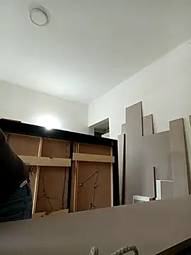 Snapshot of Oliver_Bach chatting on 18, 11, 2025 Oliver Bach online show from 18, 11, 2025